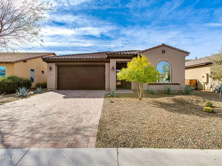 3289 Maverick Dr — Photo 1