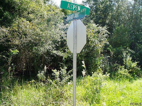2nd image of 1517 Aspen St