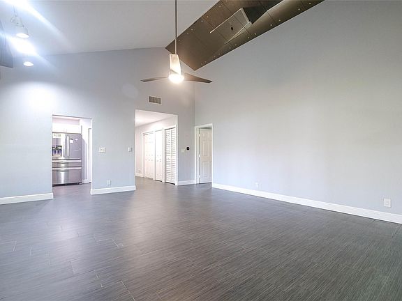 5th image of 3419 Heather Terrace #.