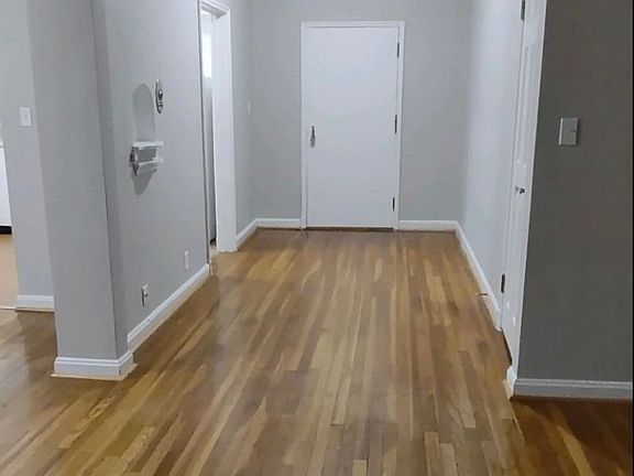 5th image of 12021 Edgewater Dr APT 409