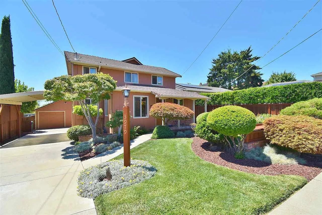 3979 Westbury Rd photo 1
