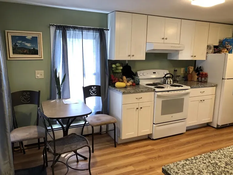 51 Ashuelot St — Photo 7