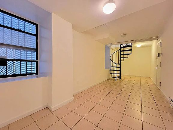 5th image of 274 W 19th St #1V