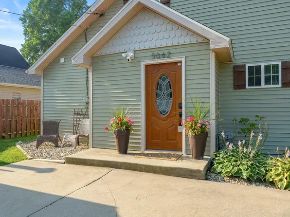 5062 Deep Point Dr, Portage, MI 49002