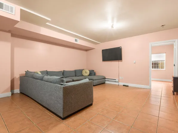 215 South Street image 29 of 37