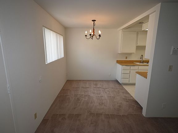 5th image of 812 S Marengo Ave APT 3