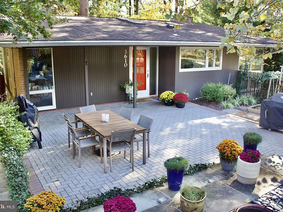 1st image of 3610 Spruell Dr