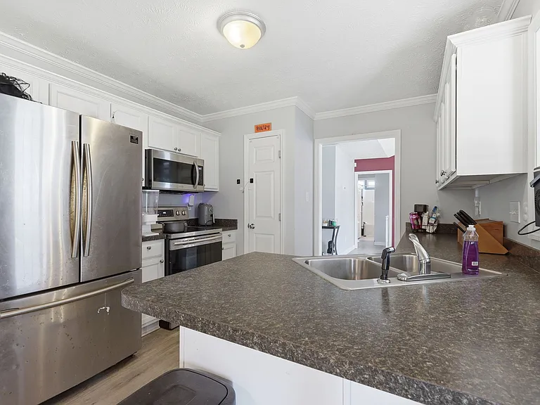 1410 Mingary Ave — Photo 8