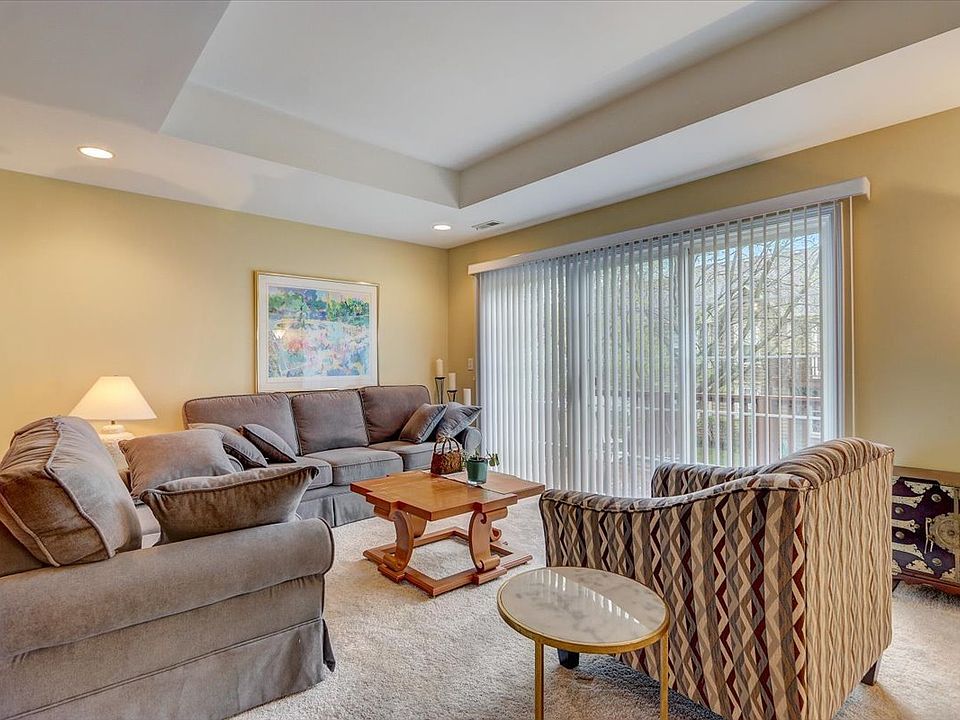 3 Provincetown Ct, Lincolnshire, IL 60069 Zillow