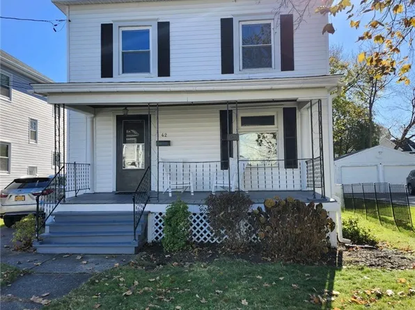 42 Park Ave, Auburn, NY 13021