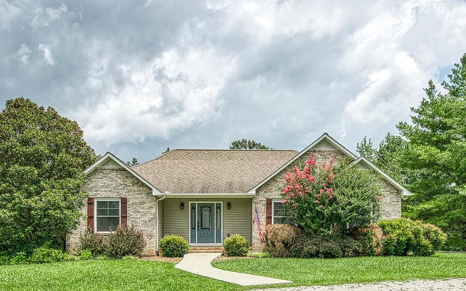 1st image of 3417 Riveroaks Dr