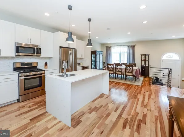152 Carson St, Philadelphia, PA 19127