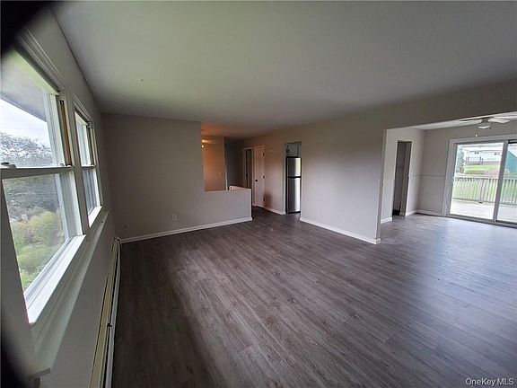 2nd image of 3 Tanglewood Dr