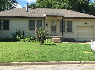 42 W Mockingbird Ln, Sapulpa, OK 74066