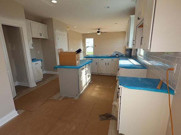 5th image of 714 Clark Dr