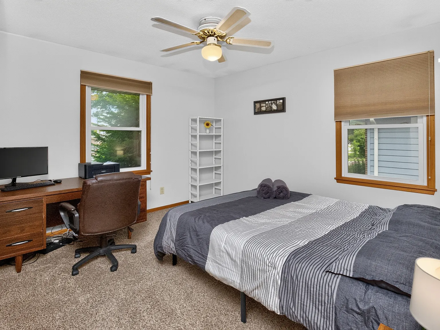 3 bed, 2.5 bath, 1256 sqft, $1,900 — Photo 2