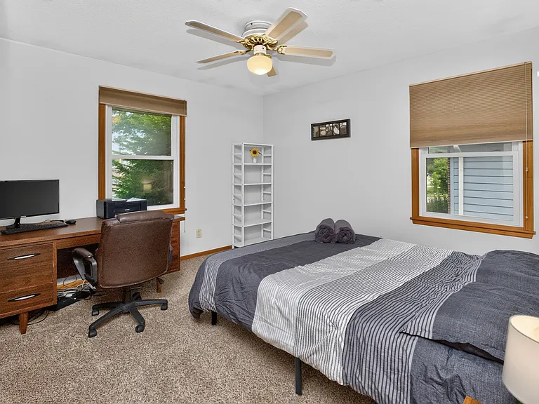 202 NW Sharmin Dr — Photo 18
