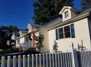 40 Fairview Ave, Nanuet, NY 10954