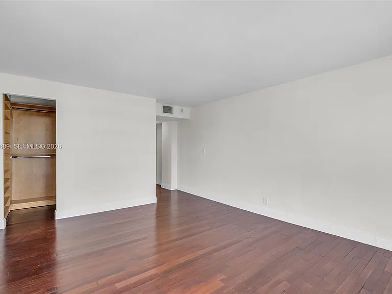 1800 Collins Ave #10F — Photo 17