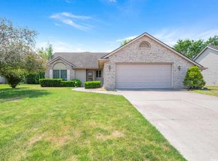 1107 Ashwood Dr, Auburn, IN