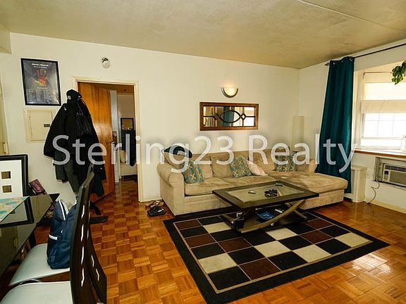 2nd image of 2566 12th St APT 1D
