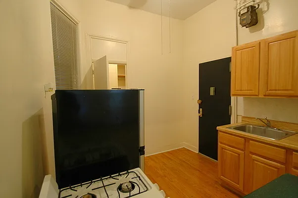 Rented by BLU Real Estate | media 25