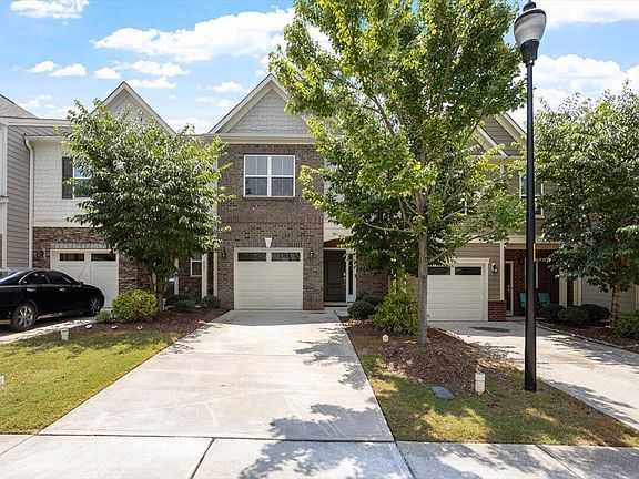 2nd image of 205 Castien Cove Pl