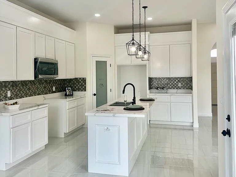 718 Ava Dr — Photo 10