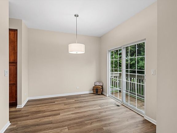 5th image of 886 Cherry Creek Dr