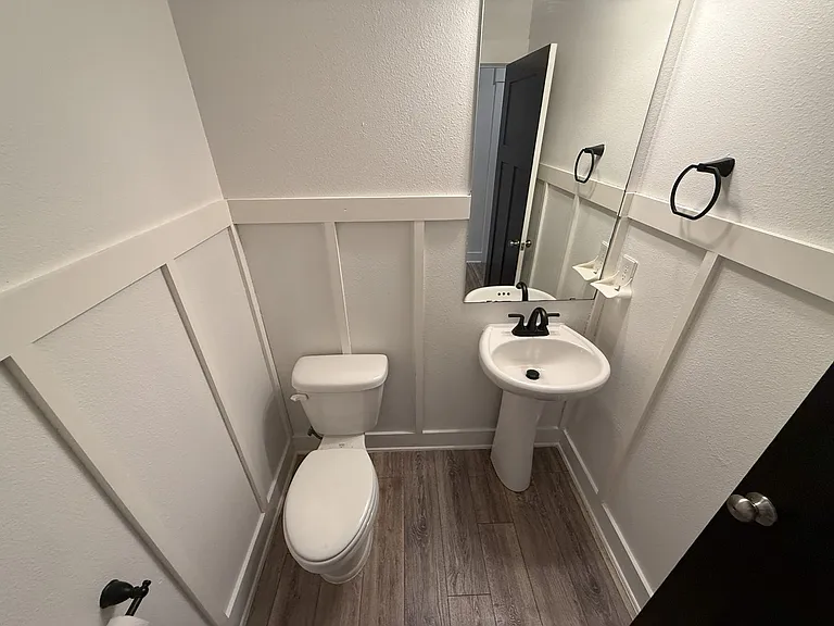 6169 Jenks Dr — Photo 24