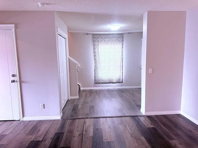 952 Taradale Dr NE — Photo 27
