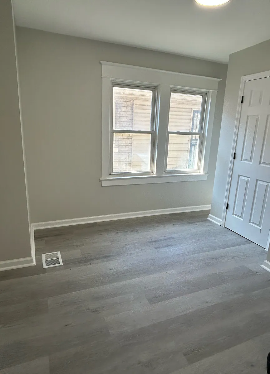 Building Photo - 714 S 40th St #2