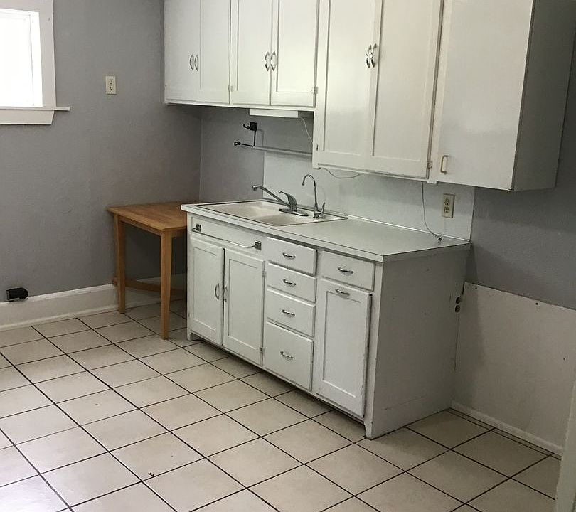 1st image of 222 E Vernon Ave #3
