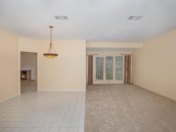 4th image of 15706 Pinyon Creek Dr