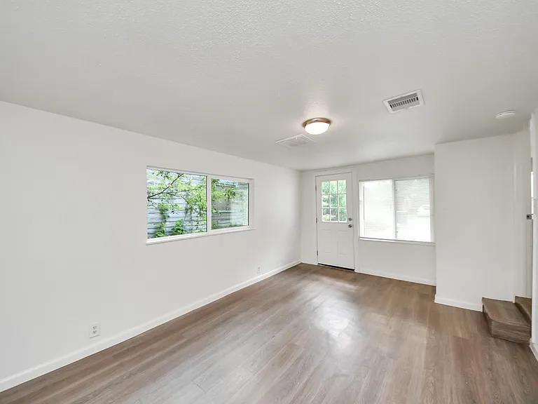 7004 Conley St — Photo 10