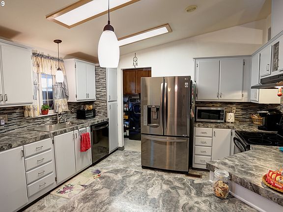 3rd image of 16500 SE 1st St Unit 139