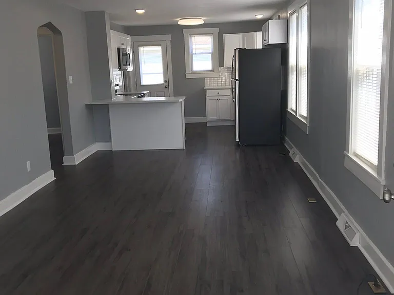 1604 S State St — Photo 2