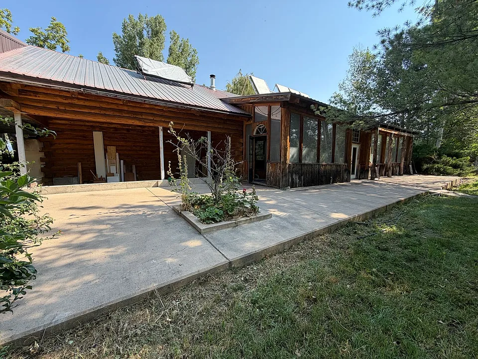 277 Animas River Rd