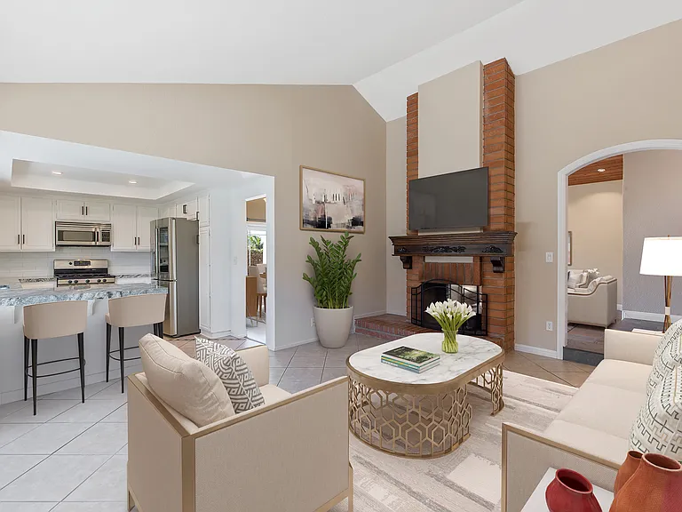3332 Holloway St — Photo 12