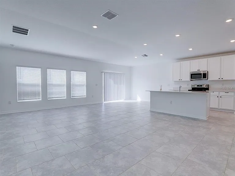 602 Bell Prairie Cir — Photo 8