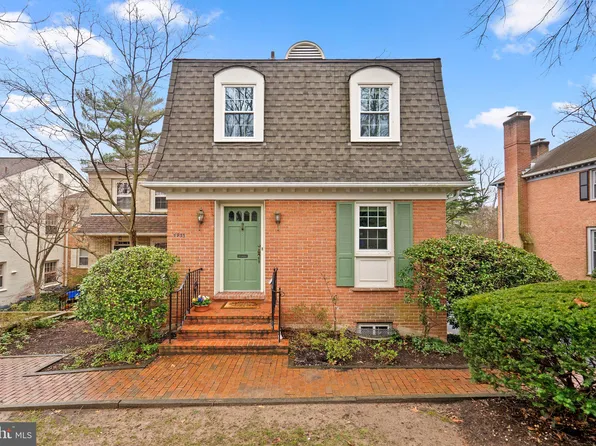 4933 Crescent St #C-15, Bethesda, MD 20816