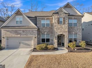 385 Henson Farm Dr, Loganville, GA 30052