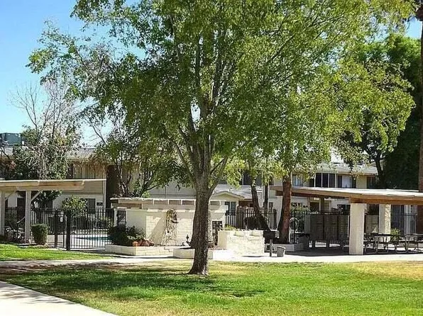 8211 E GARFIELD Street #J219, Scottsdale, AZ 85257