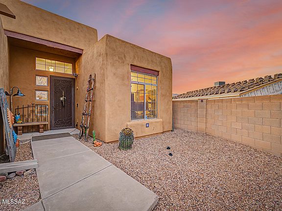2nd image of 1339 N Golden Palomino Pl