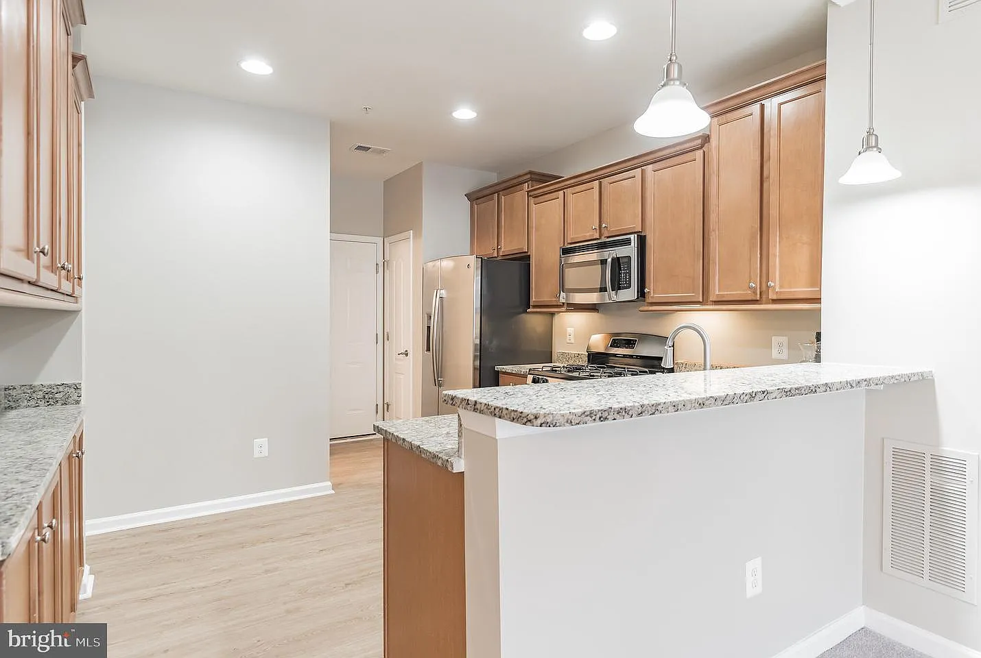 3 bed, 1614 sqft, $2,600 — Photo 3