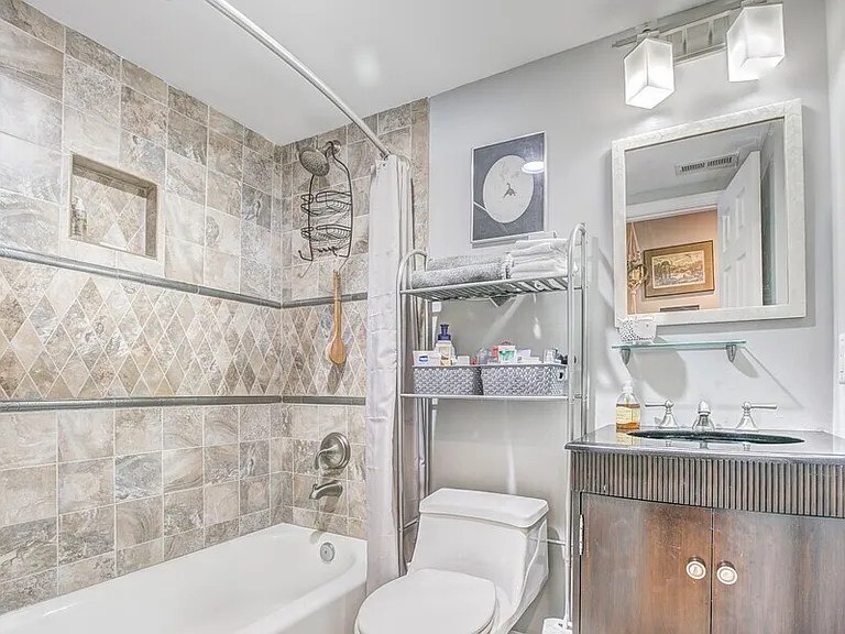 6 Rhode Island Ave NW #3 — Photo 9