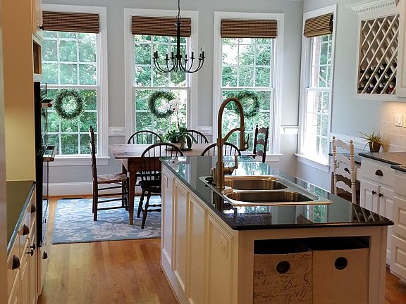 2nd image of 4105 Countrydown Dr