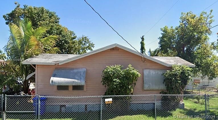 1st image of 7529 NE 1st Ave