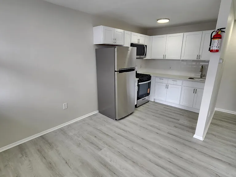 1805 N Mississippi Ave #1805A — Photo 7