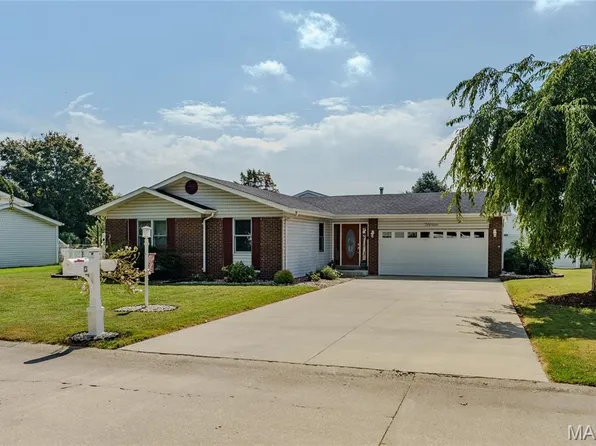 13 Blue Spruce Ct, Granite City, IL 62040